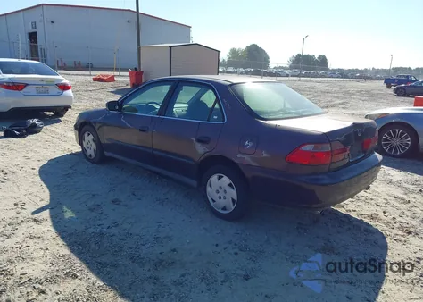 1998 Honda Accord Lx z USA, uszkodzony, nr VIN 1HGCG1647WA023935